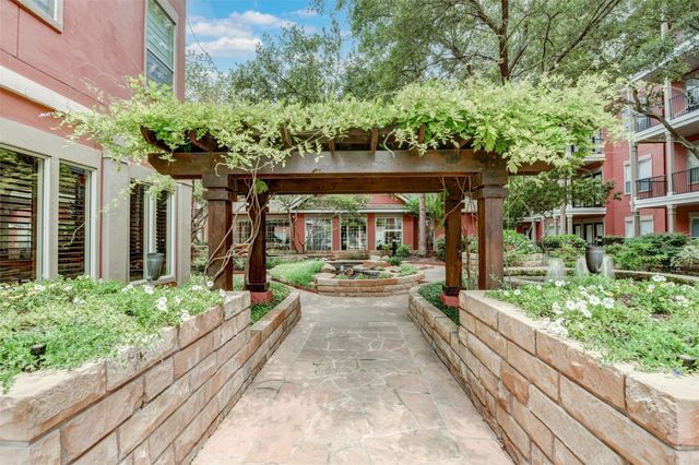 2400 Mccue Road 448, Houston, TX 77056
