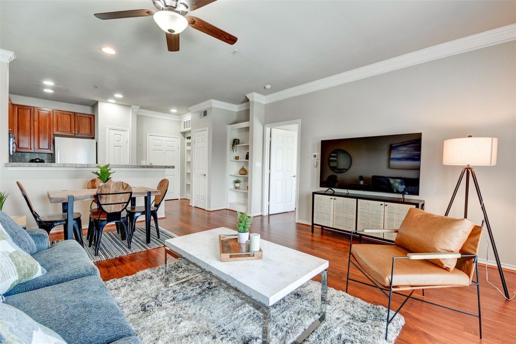 2400 Mccue Road 448, Houston, TX 77056