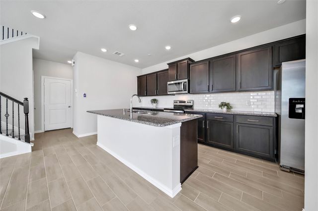 11910 Amber Oak Way, Tomball, TX 77375