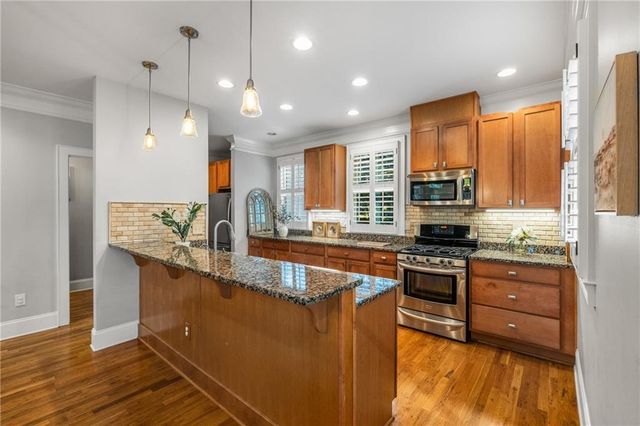 102 Knob Hills Circle, Decatur, GA 30030