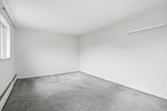 8 Bishop Dr 8, Framingham, MA 01702