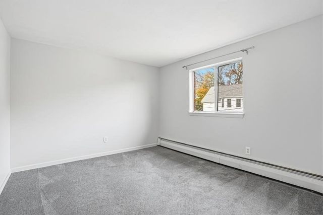 8 Bishop Dr 8, Framingham, MA 01702