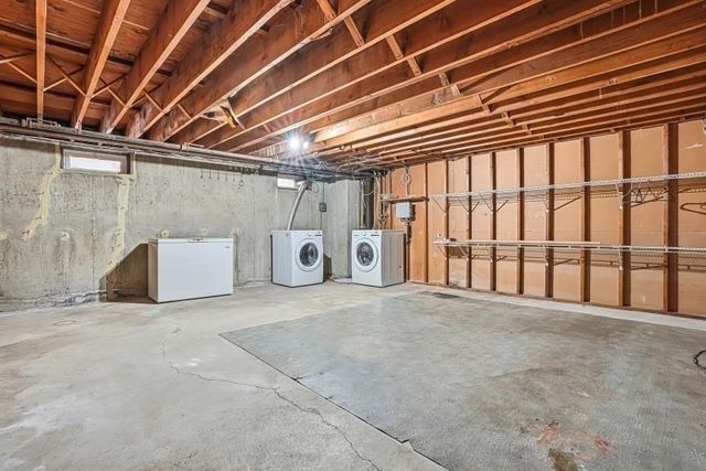 8 Bishop Dr 8, Framingham, MA 01702