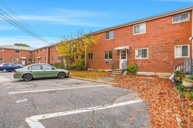 8 Bishop Dr 8, Framingham, MA 01702