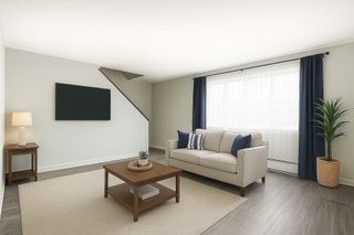 8 Bishop Dr 8, Framingham, MA 01702