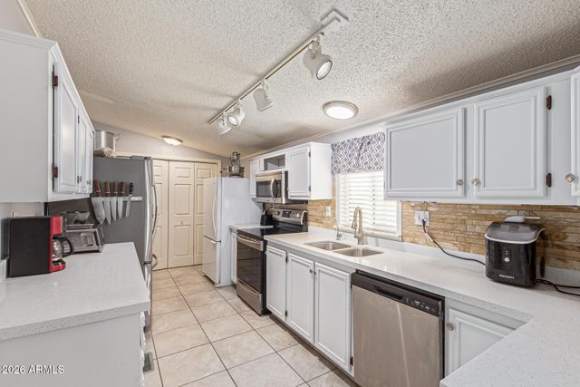 10951 N 91ST Avenue 222, Peoria, AZ 85345