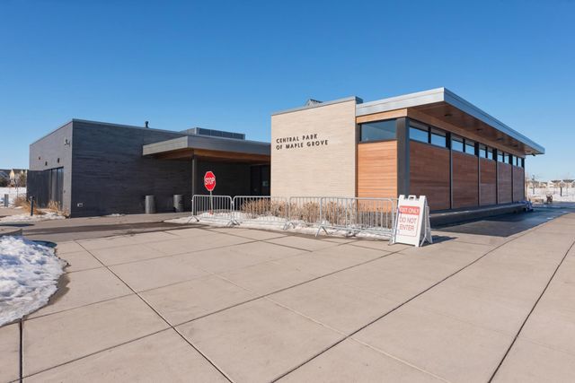 8517 Forestview Lane N, Maple Grove, MN 55369