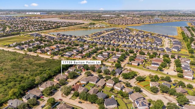 17739 Barton Point Lane, Richmond, TX 77407