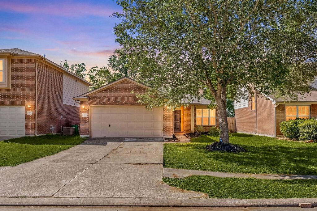 17739 Barton Point Lane, Richmond, TX 77407