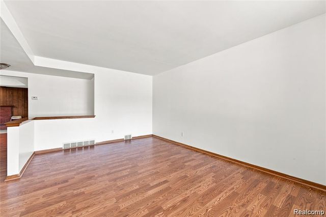 11165 Hanna Drive, Sterling Heights, MI 48312