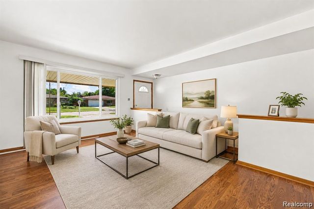 11165 Hanna Drive, Sterling Heights, MI 48312
