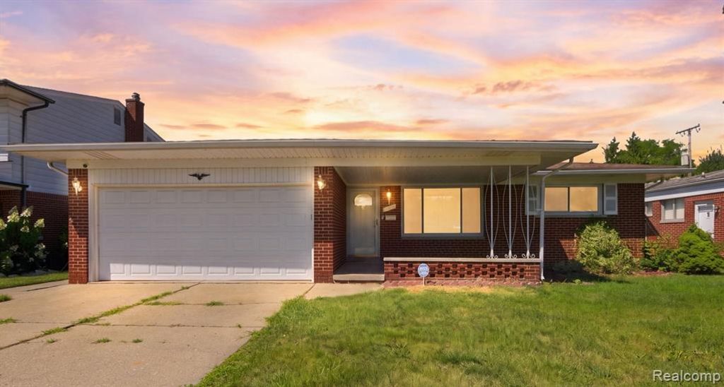 11165 Hanna Drive, Sterling Heights, MI 48312