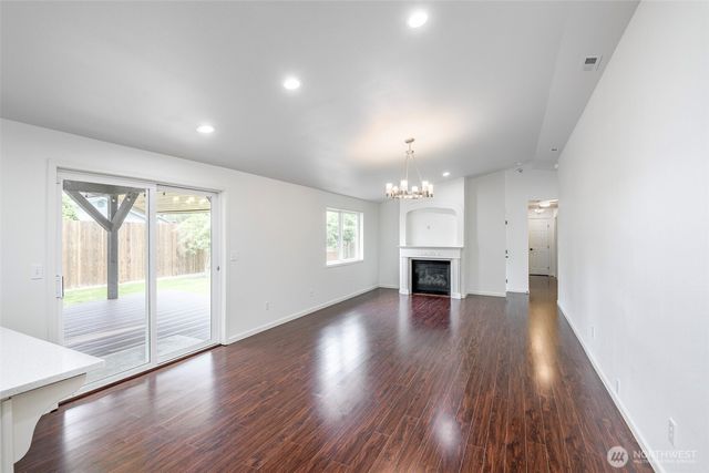 1901 12th Avenue SE, Puyallup, WA 98372