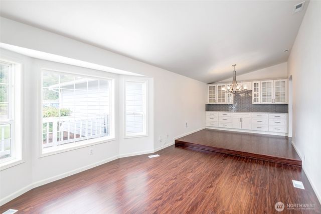 1901 12th Avenue SE, Puyallup, WA 98372