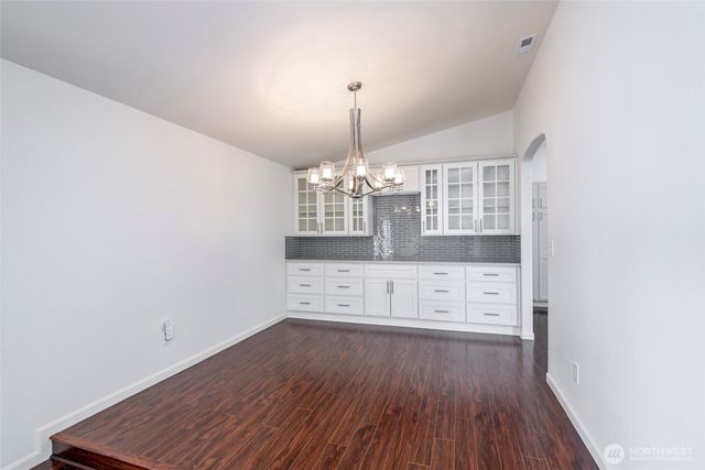 1901 12th Avenue SE, Puyallup, WA 98372
