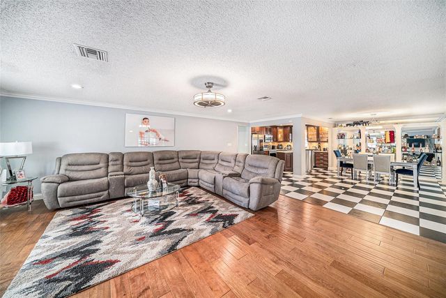 8502 MAY STREET, Tampa, FL 33614