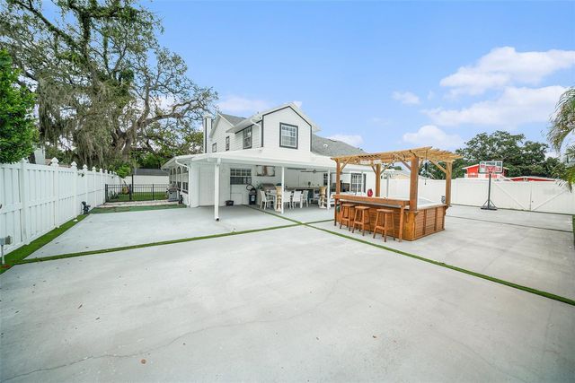 8502 MAY STREET, Tampa, FL 33614