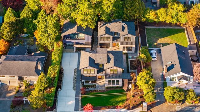 638 11th Avenue, Kirkland, WA 98033