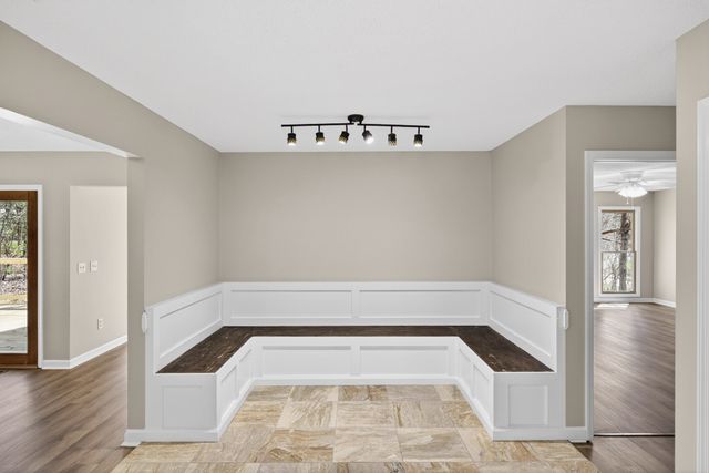 204 Meadowview Dr, Crossville, TN 38558