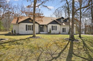204 Meadowview Dr, Crossville, TN 38558