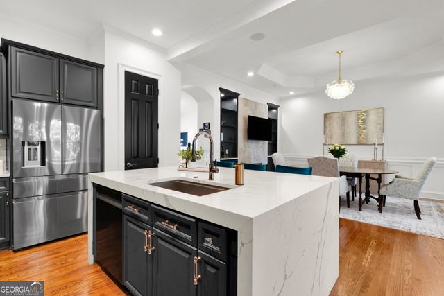 5945 Reddington Way, Atlanta, GA 30328