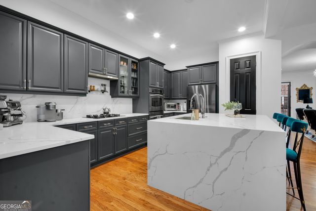 5945 Reddington Way, Atlanta, GA 30328