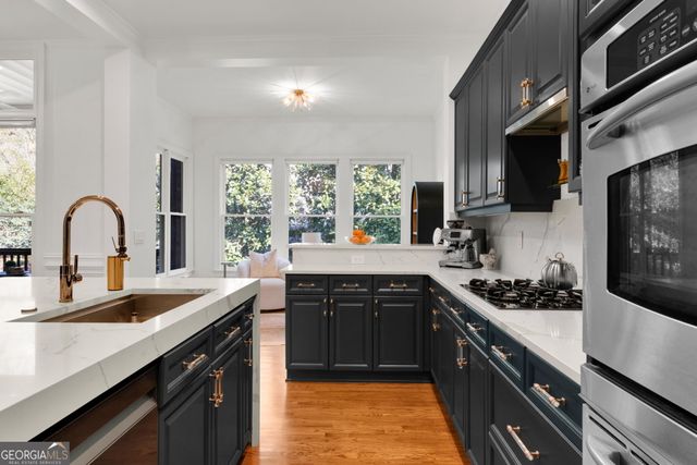 5945 Reddington Way, Atlanta, GA 30328