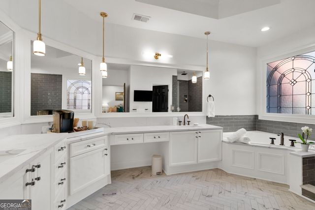 5945 Reddington Way, Atlanta, GA 30328