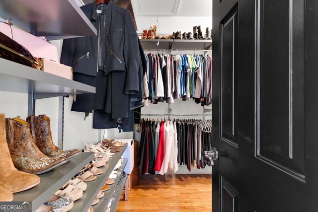 5945 Reddington Way, Atlanta, GA 30328