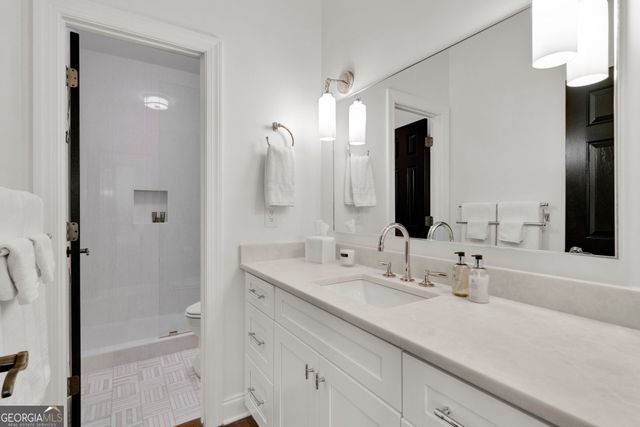 5945 Reddington Way, Atlanta, GA 30328