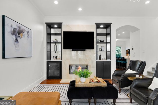 5945 Reddington Way, Atlanta, GA 30328