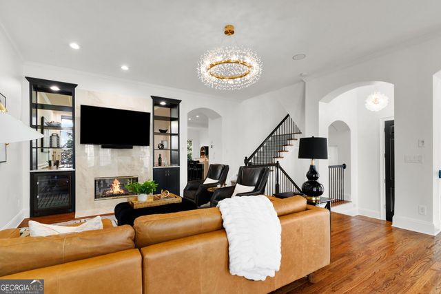 5945 Reddington Way, Atlanta, GA 30328