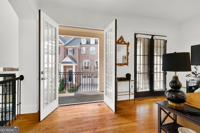 5945 Reddington Way, Atlanta, GA 30328