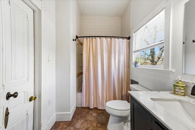 220 Colfax Ave, Grass Valley, CA 95945