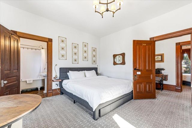 220 Colfax Ave, Grass Valley, CA 95945