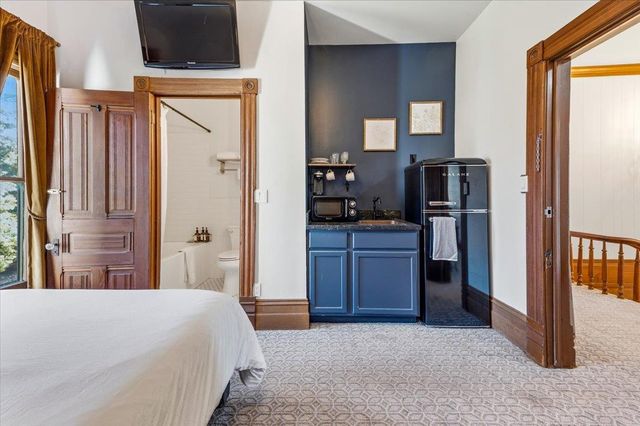 220 Colfax Ave, Grass Valley, CA 95945