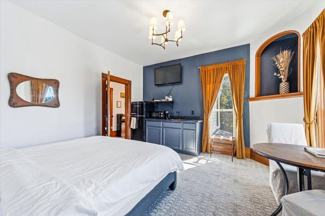 220 Colfax Ave, Grass Valley, CA 95945