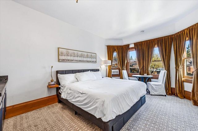 220 Colfax Ave, Grass Valley, CA 95945