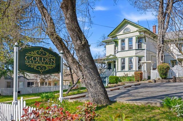 220 Colfax Ave, Grass Valley, CA 95945