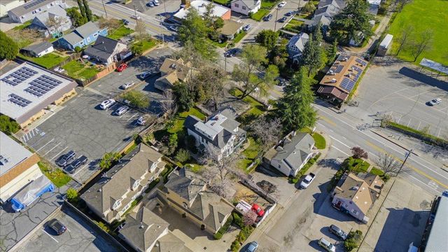 220 Colfax Ave, Grass Valley, CA 95945