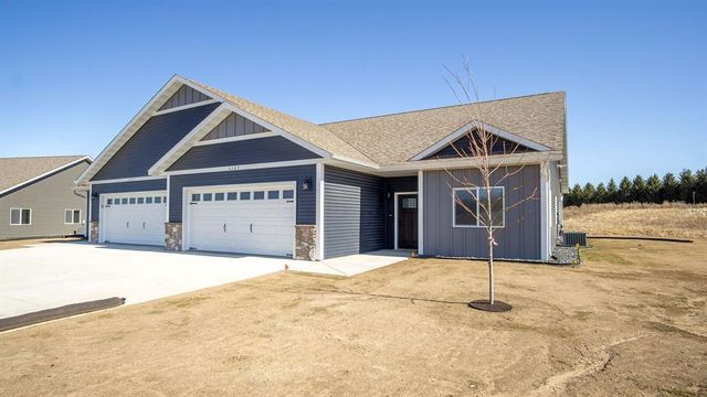 3327 Sunflower Lane, Eau Claire, WI 54703