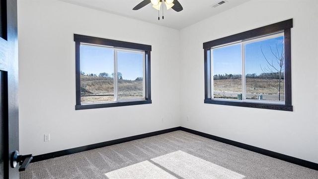 3327 Sunflower Lane, Eau Claire, WI 54703