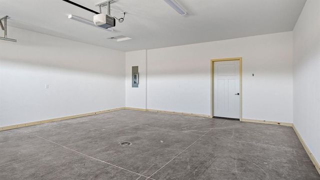 3327 Sunflower Lane, Eau Claire, WI 54703