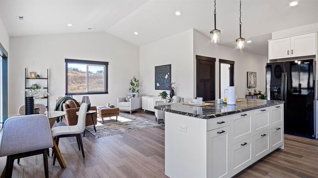 3327 Sunflower Lane, Eau Claire, WI 54703