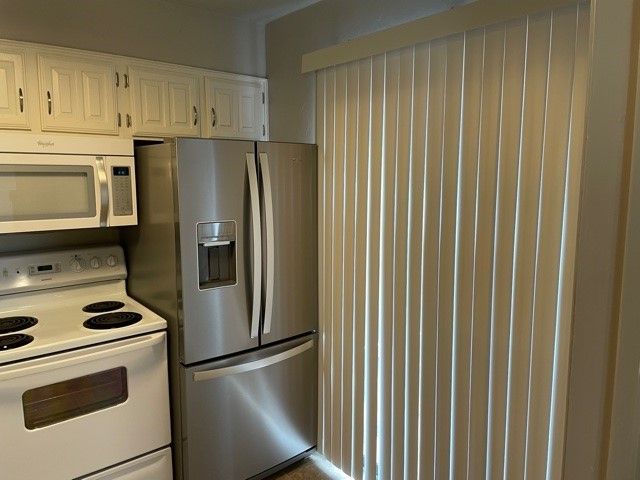 336 Melrose Drive 21C, Richardson, TX 75080