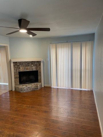 336 Melrose Drive 21C, Richardson, TX 75080