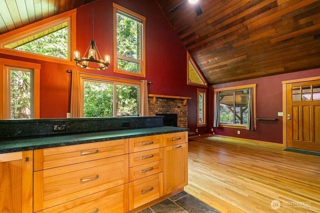 22 Berry Wood Place, Bellingham, WA 98229