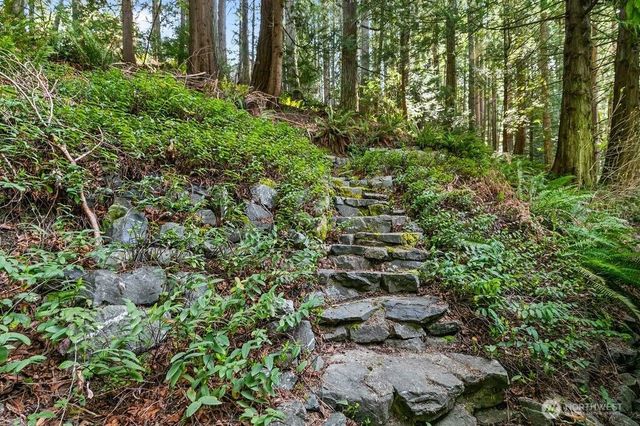 22 Berry Wood Place, Bellingham, WA 98229