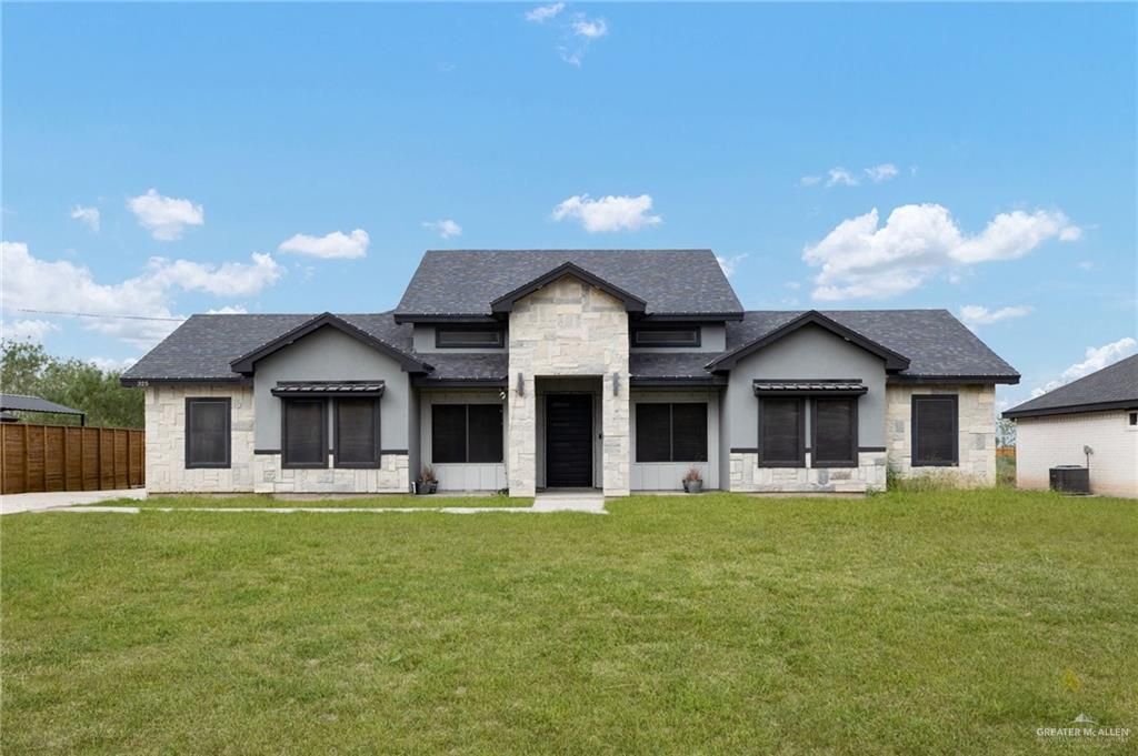 325 W Palm Drive, Edinburg, TX 78541