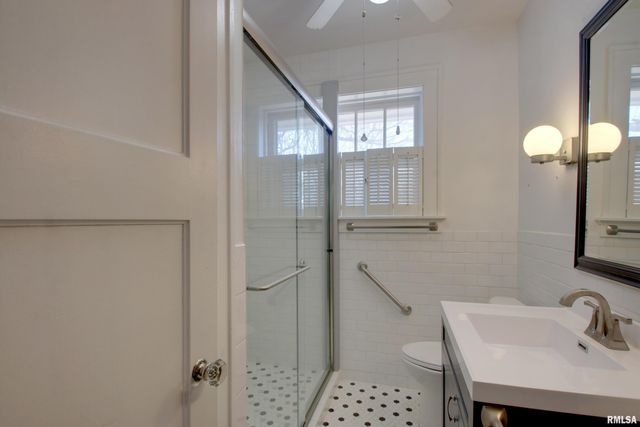 110 WEST Avenue, Quincy, IL 62301